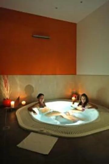 Hotel Fra I Pini ريميني 3*,  إيطاليا