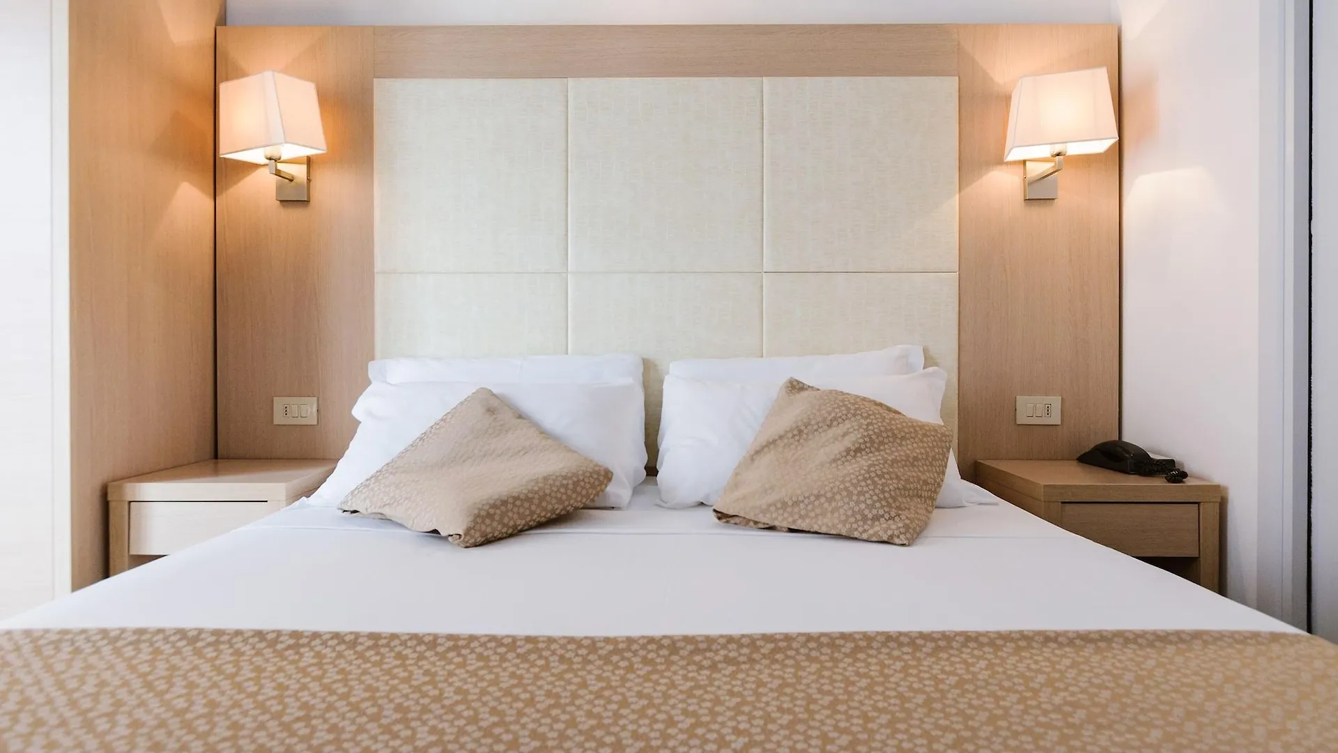 Hotel Fra I Pini Rimini 3*,  İtalya