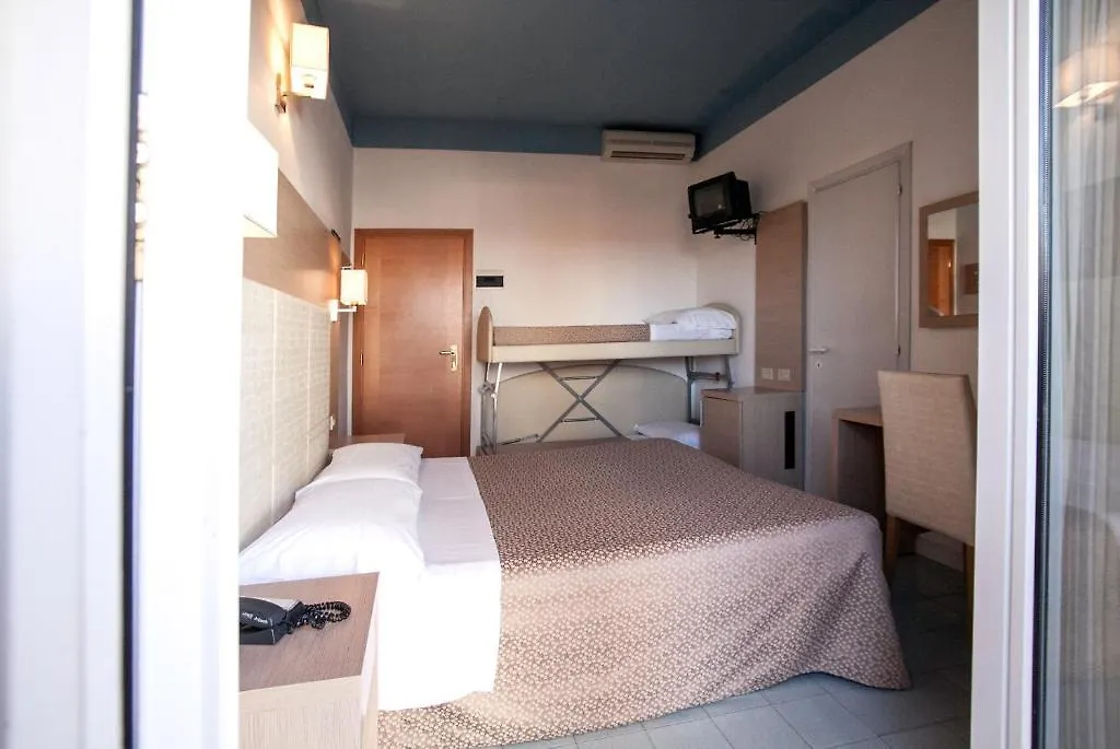***  Hotel Fra I Pini Rimini Itália